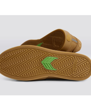 Naioca pro skatepark of tampa all camel gum/camel